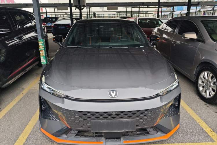 Used CHANGAN UNI-V 2024 1.5T Prestige Sport Edition Front