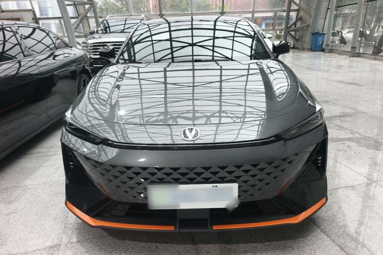 Used CHANGAN UNI-V 2024 1.5T Prestige Sport Edition Front
