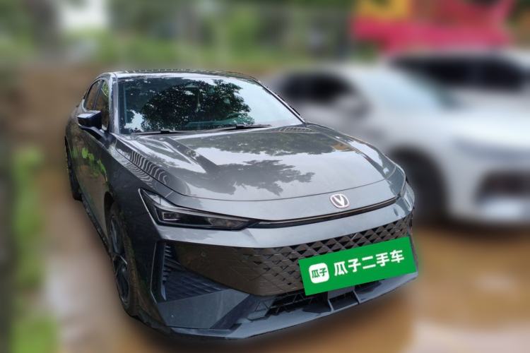 Used CHANGAN UNI-V 2024 1.5T Prestige Edition Front Right 45 Deg