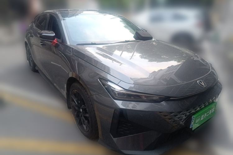 Used CHANGAN UNI-V 2024 1.5T Prestige Edition Front Right 45 Deg