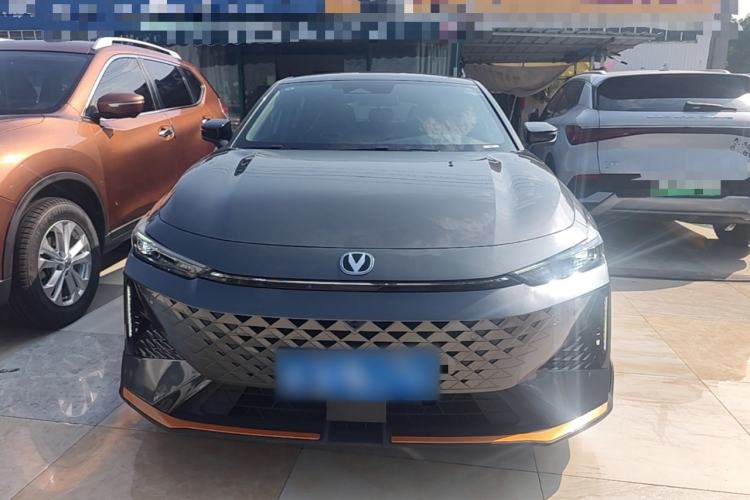 Used CHANGAN UNI-V 2024 1.5T Prestige Sport Edition Front