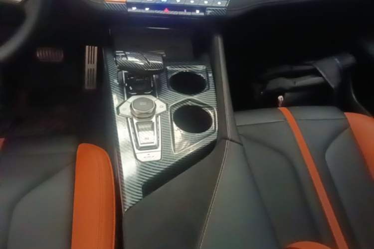 Used CHANGAN UNI-V 2024 1.5T Prestige Sport Edition Gear Lever