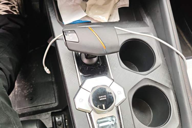 Used CHANGAN UNI-V 2024 1.5T Prestige Edition Gear Lever