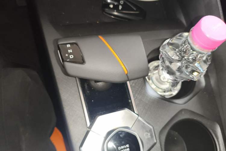Used CHANGAN UNI-V 2024 1.5T Prestige Sport Edition Gear Lever
