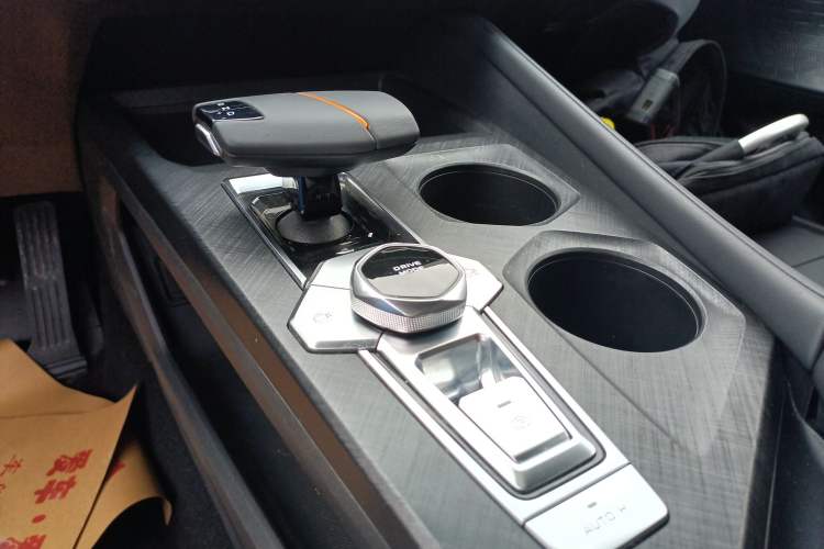 Used CHANGAN UNI-V 2024 1.5T Prestige Edition Gear Lever