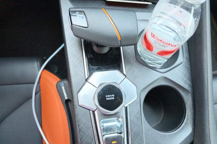 Used CHANGAN UNI-V 2024 1.5T Prestige Sport Edition Gear Lever