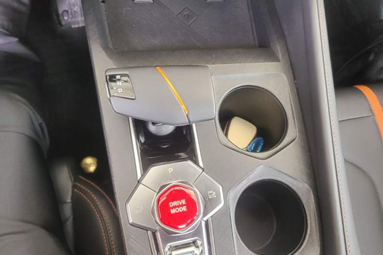 Used CHANGAN UNI-V 2024 1.5T Prestige Edition Gear Lever