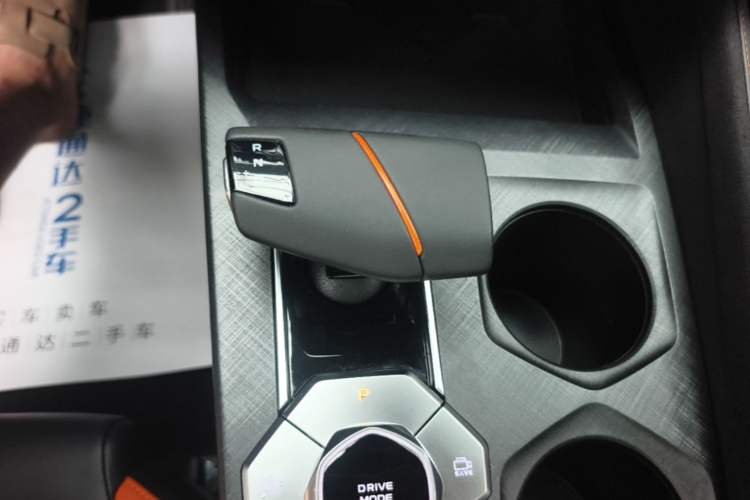 Used CHANGAN UNI-V 2024 1.5T Prestige Sport Edition Gear Lever