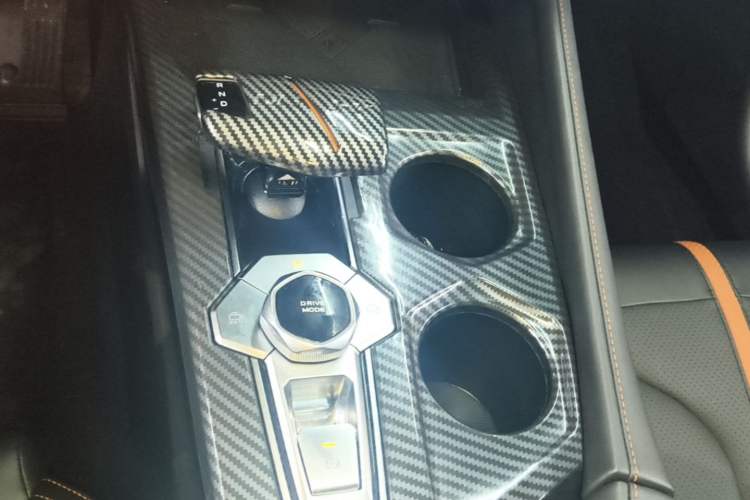 Used CHANGAN UNI-V 2024 1.5T Prestige Edition Gear Lever