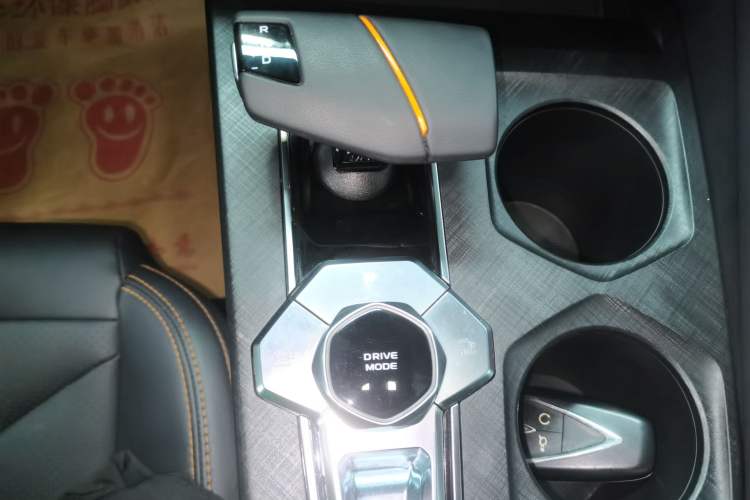 Used CHANGAN UNI-V 2024 1.5T Prestige Edition Gear Lever