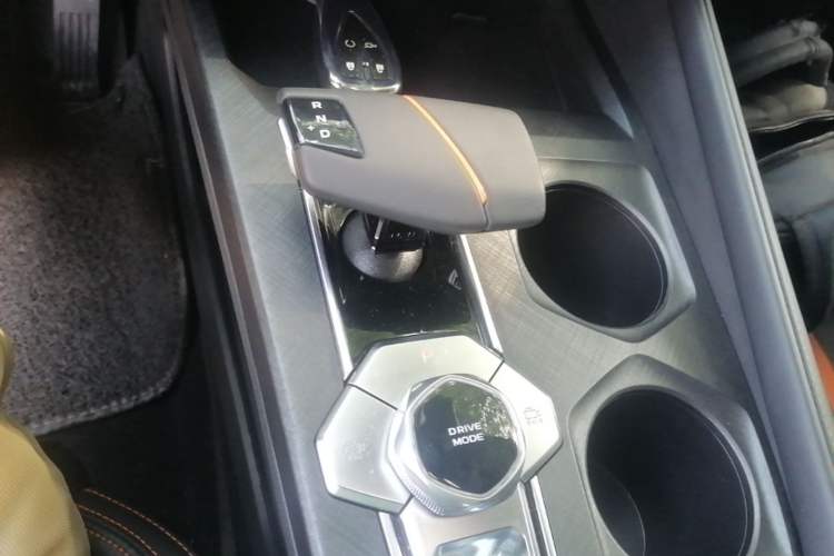 Used CHANGAN UNI-V 2024 1.5T Prestige Edition Gear Lever