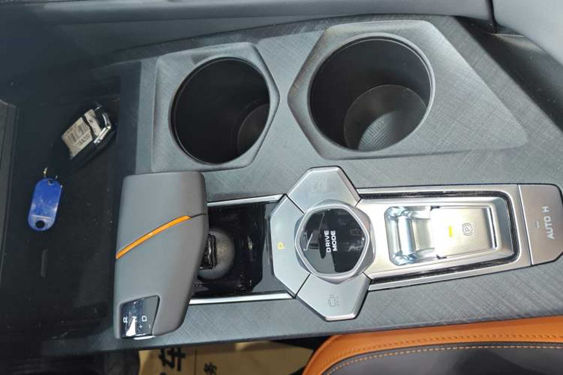 Used CHANGAN UNI-V 2024 1.5T High-Energy Version Gear Lever