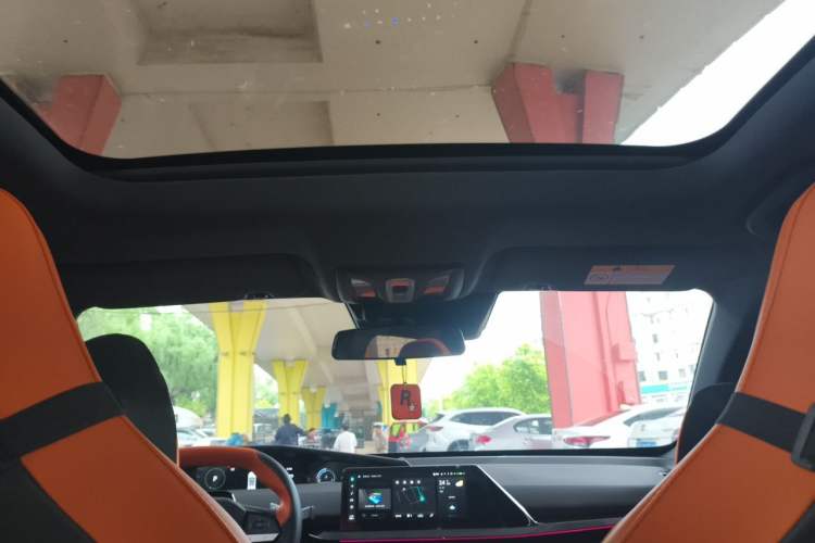 Used CHANGAN UNI-V 2024 1.5T Prestige Sport Edition Headliner