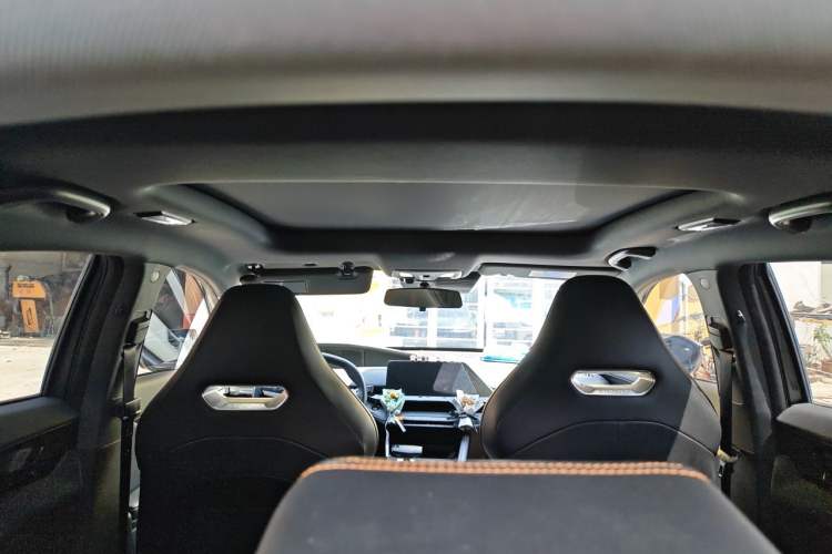 Used CHANGAN UNI-V 2024 1.5T Prestige Edition Headliner
