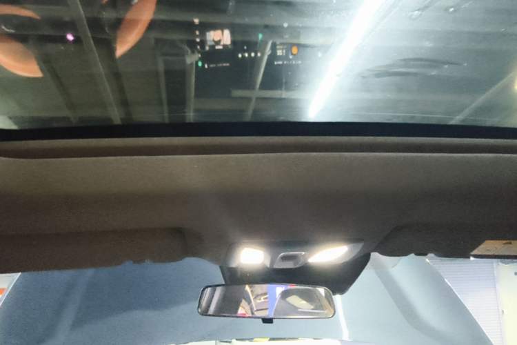 Used CHANGAN UNI-V 2024 1.5T Prestige Edition Headliner