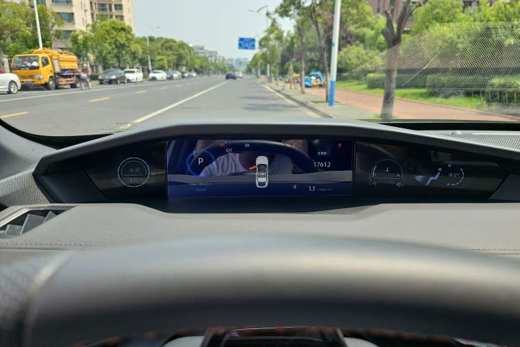 Used CHANGAN UNI-V 2024 1.5T Prestige Edition Instrument Cluster