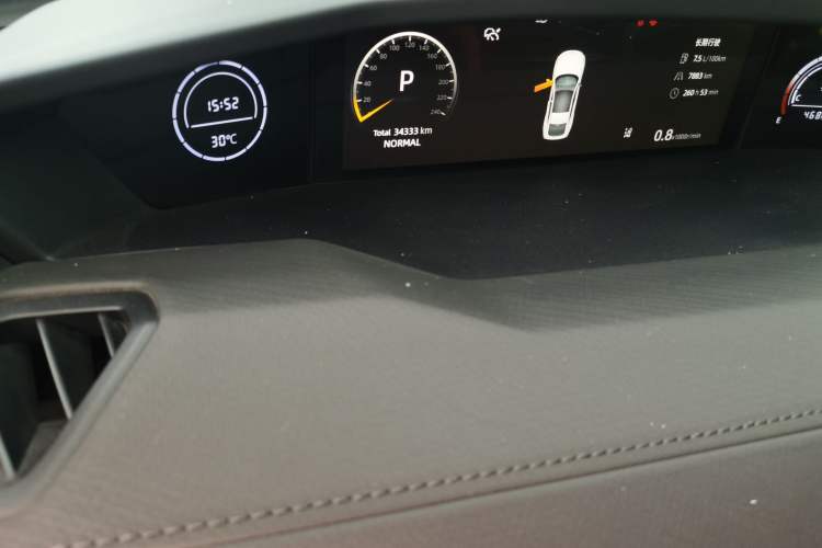 Used CHANGAN UNI-V 2024 1.5T Prestige Edition Instrument Cluster