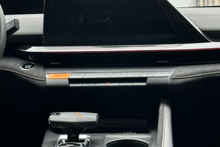 Used CHANGAN UNI-V 2024 1.5T Prestige Sport Edition Interior 1