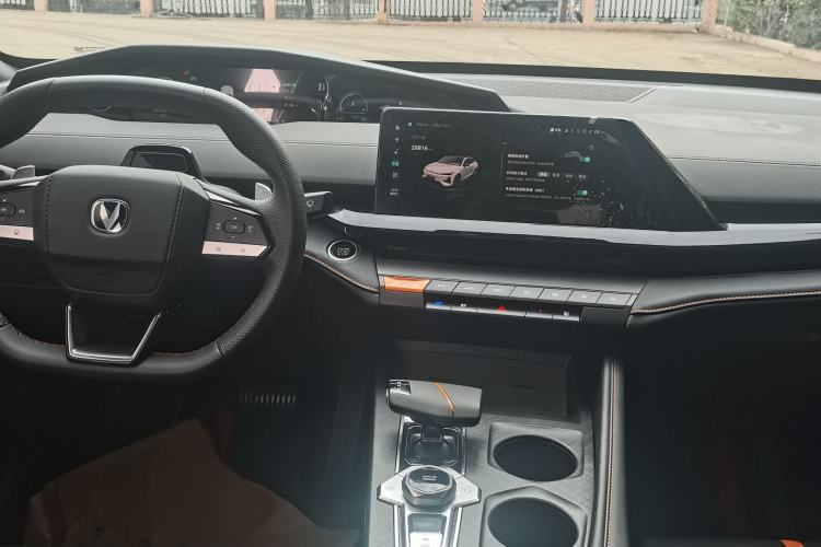 Used CHANGAN UNI-V 2024 1.5T Prestige Edition Interior 1