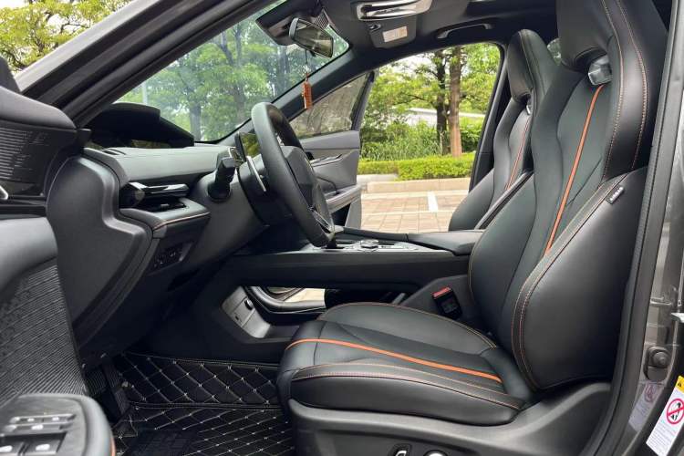 Used CHANGAN UNI-V 2024 1.5T Prestige Edition Interior 2