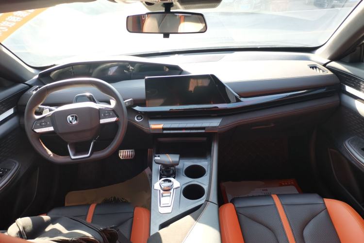 Used CHANGAN UNI-V 2024 1.5T Prestige Sport Edition Interior 2