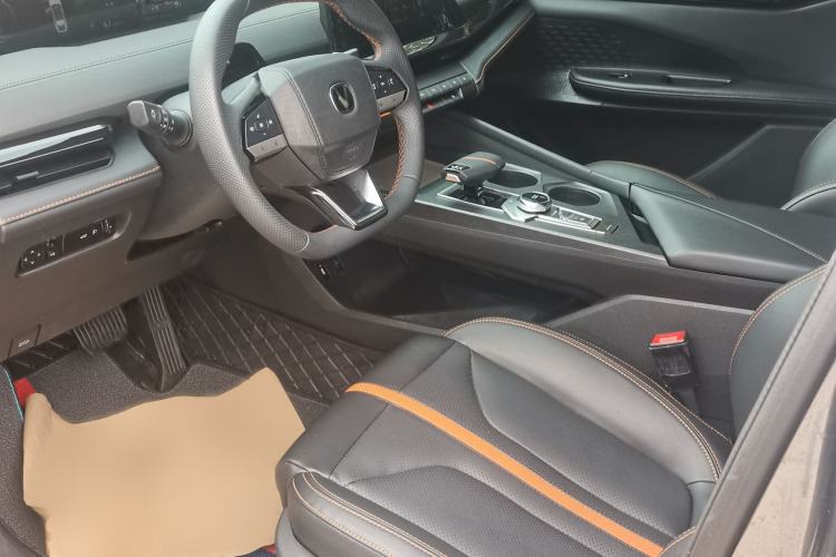 Used CHANGAN UNI-V 2024 1.5T Prestige Edition Interior 2