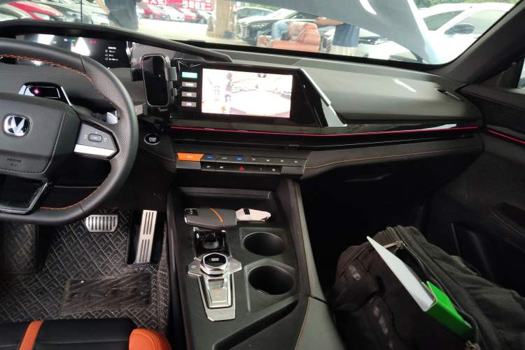 Used CHANGAN UNI-V 2024 1.5T Prestige Sport Edition Interior 2