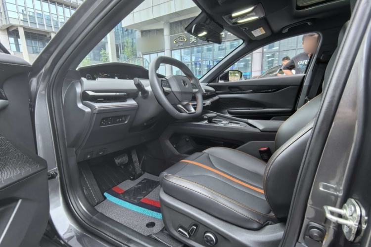 Used CHANGAN UNI-V 2024 1.5T Prestige Edition Interior 2