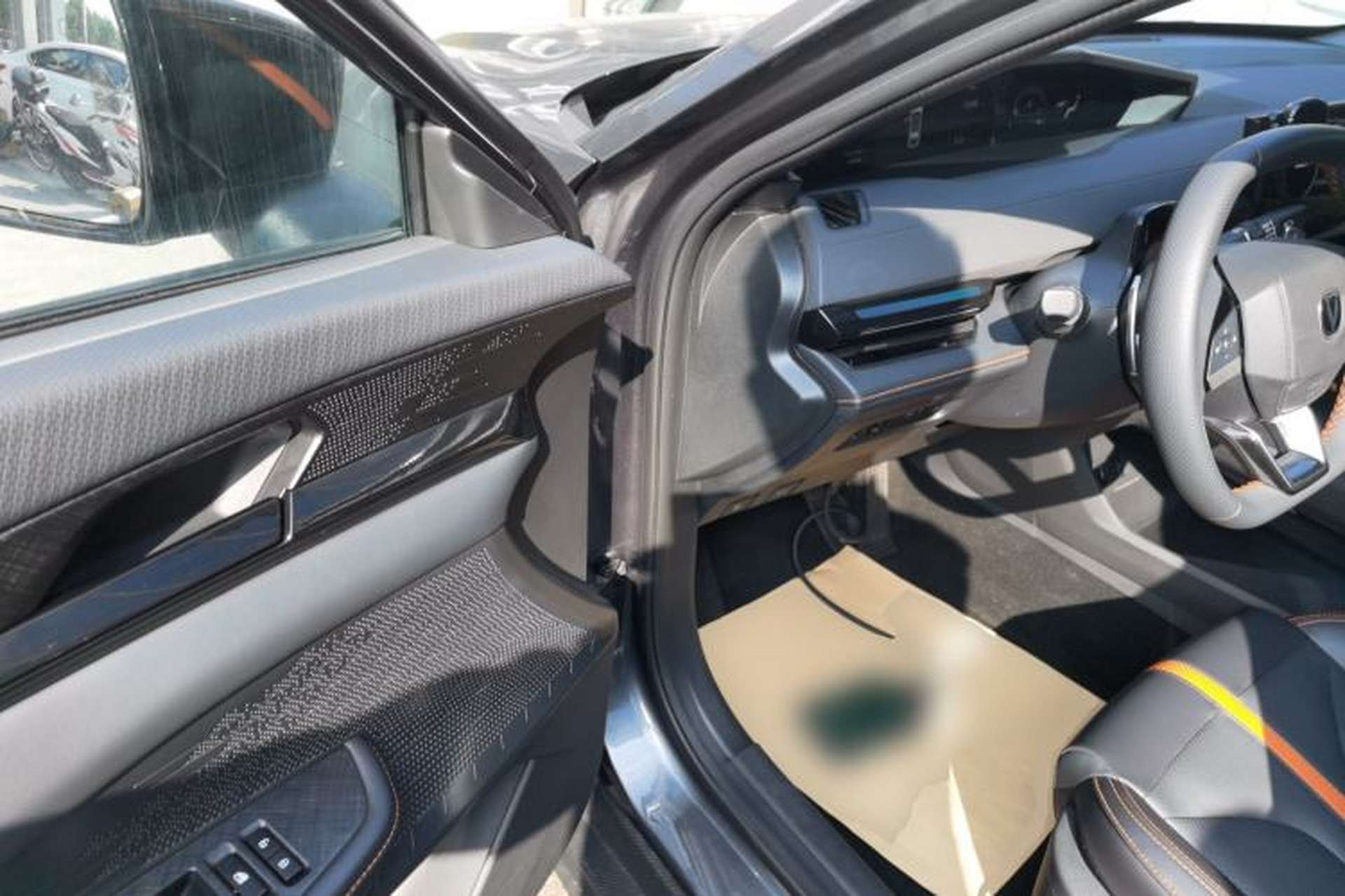 Used CHANGAN UNI-V 2024 1.5T Prestige Edition Interior 3