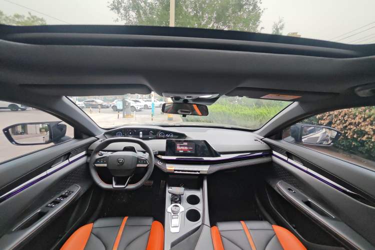 Used CHANGAN UNI-V 2024 1.5T Prestige Sport Edition Interior 3