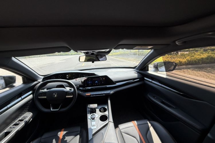 Used CHANGAN UNI-V 2024 1.5T Prestige Edition Interior 3