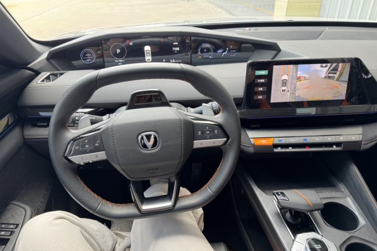 Used CHANGAN UNI-V 2024 1.5T Prestige Sport Edition Interior 3