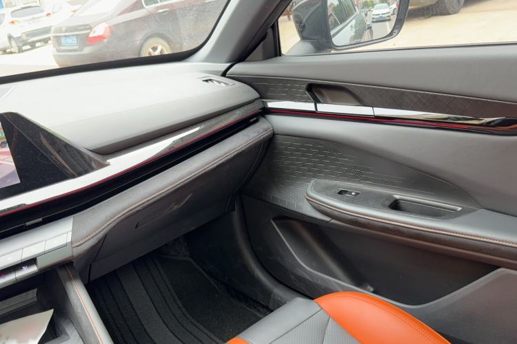 Used CHANGAN UNI-V 2024 1.5T Prestige Sport Edition Interior 4