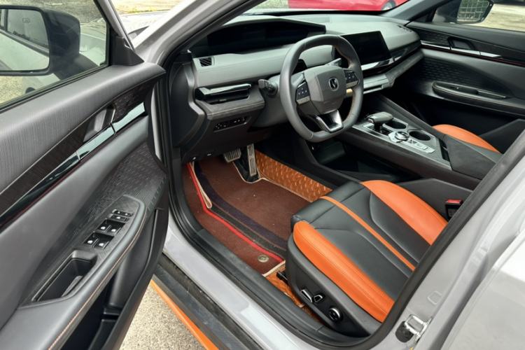 Used CHANGAN UNI-V 2024 1.5T Prestige Sport Edition Interior 4