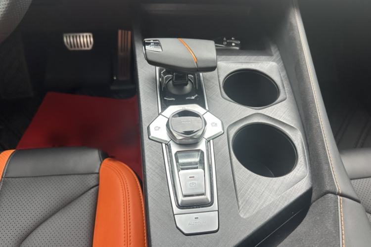 Used CHANGAN UNI-V 2024 1.5T Prestige Sport Edition Interior 4