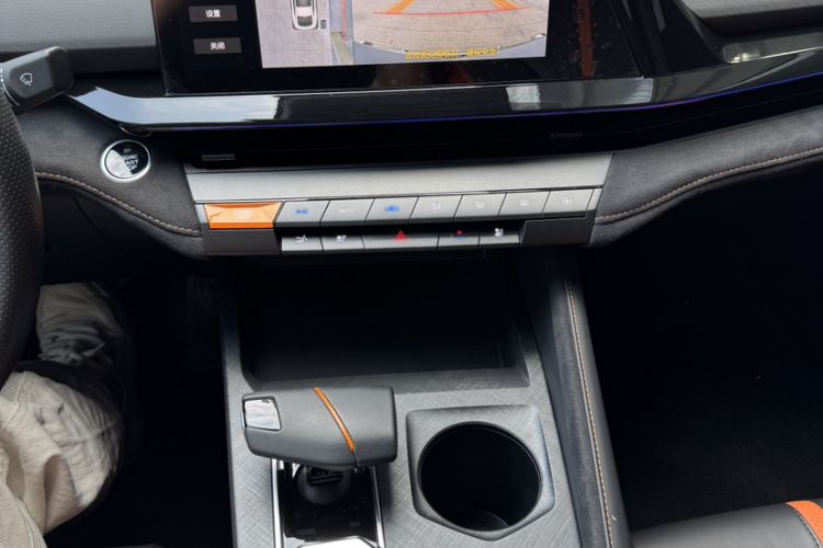 Used CHANGAN UNI-V 2024 1.5T Prestige Sport Edition Interior 4