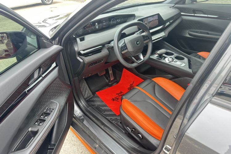 Used CHANGAN UNI-V 2024 1.5T Prestige Sport Edition Interior 5