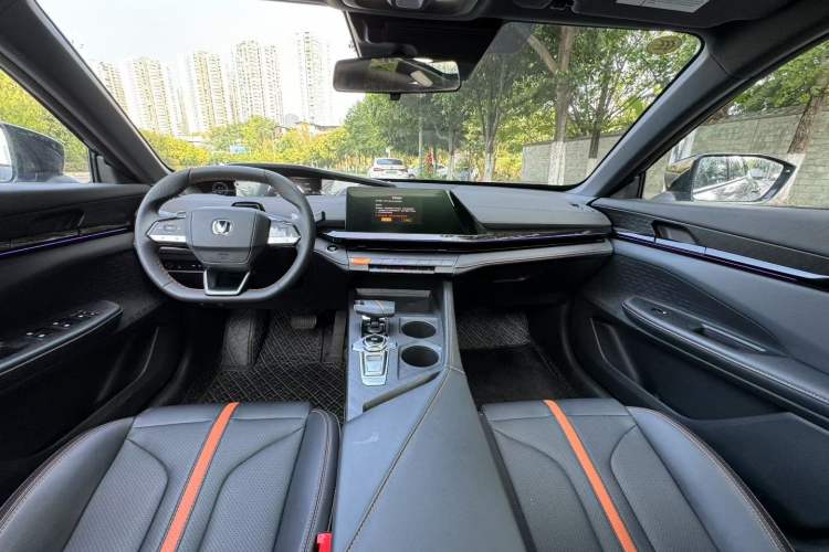Used CHANGAN UNI-V 2024 1.5T Prestige Edition Interior 5
