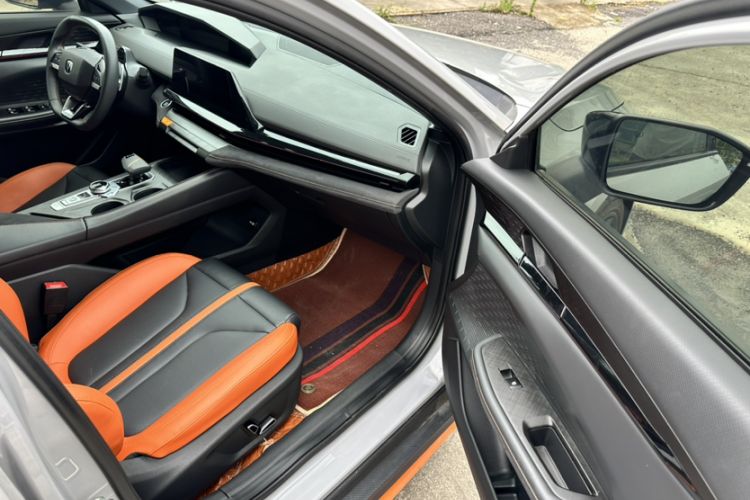 Used CHANGAN UNI-V 2024 1.5T Prestige Sport Edition Interior 6