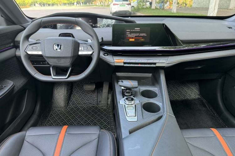 Used CHANGAN UNI-V 2024 1.5T Prestige Edition Interior 6