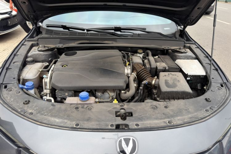 Used CHANGAN UNI-V 2024 1.5T Prestige Edition Interior 7
