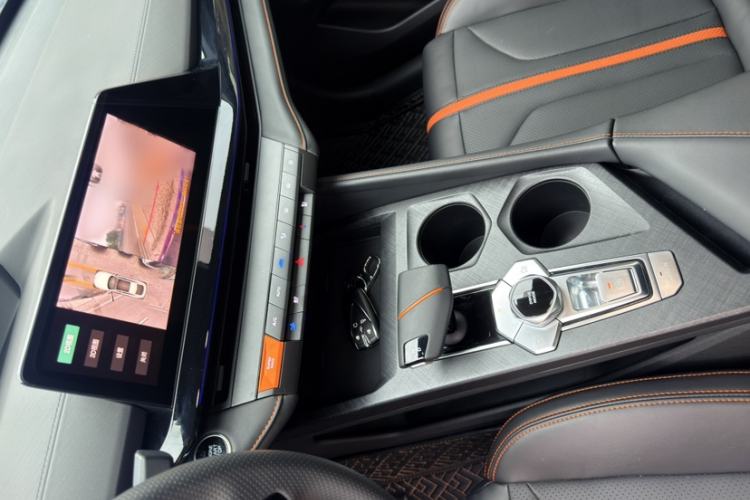 Used CHANGAN UNI-V 2024 1.5T Prestige Edition Interior 8
