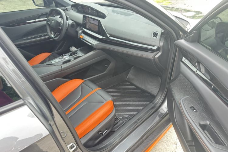 Used CHANGAN UNI-V 2024 1.5T Prestige Sport Edition Interior 9