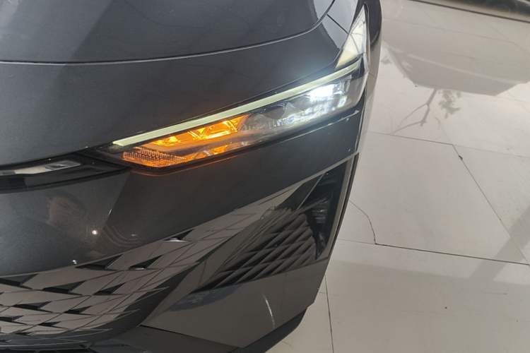 Used CHANGAN UNI-V 2024 1.5T Prestige Edition Left Front Headlight