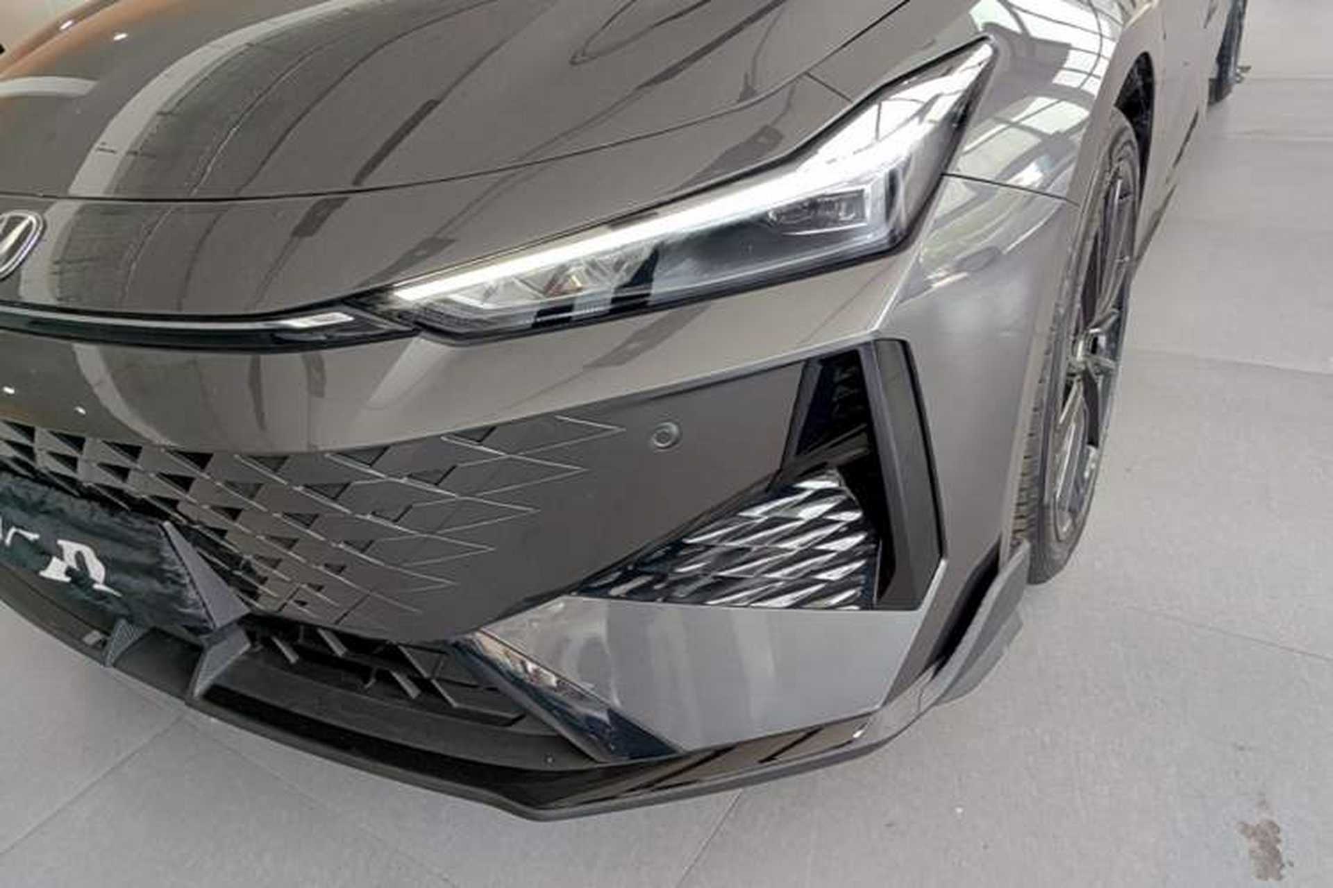 Used CHANGAN UNI-V 2024 1.5T Prestige Sport Edition Left Front Headlight