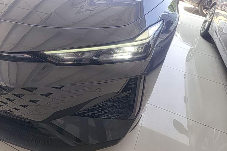 Used CHANGAN UNI-V 2024 1.5T Prestige Edition Left Front Headlight