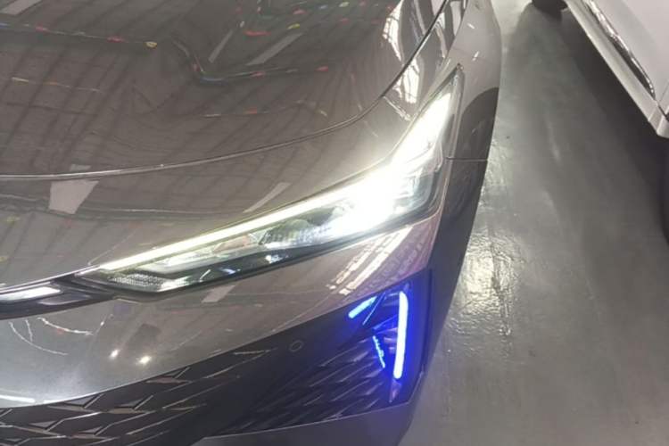 Used CHANGAN UNI-V 2024 1.5T Smart Navigation Version Left Front Headlight