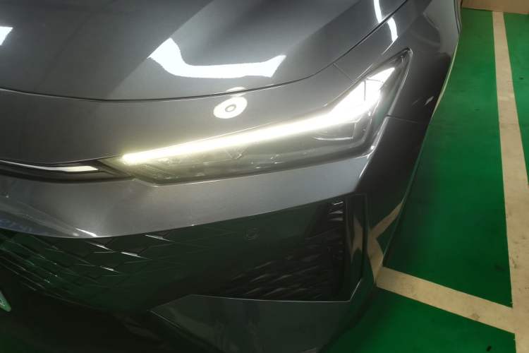 Used CHANGAN UNI-V 2024 1.5T Prestige Edition Left Front Headlight