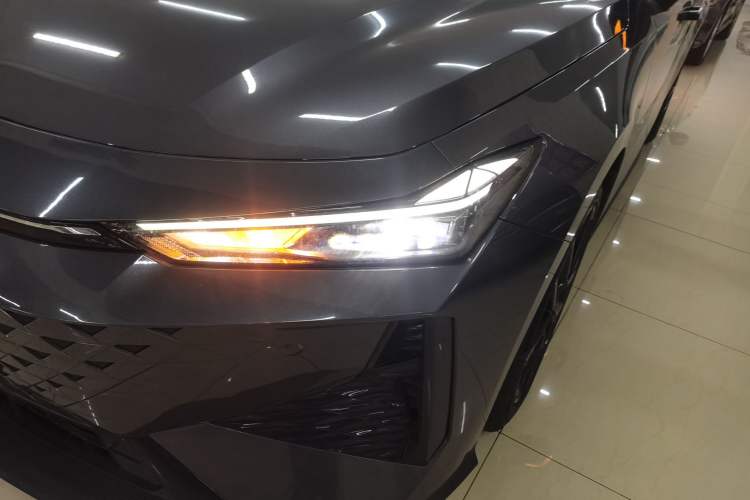 Used CHANGAN UNI-V 2024 1.5T Prestige Edition Left Front Headlight