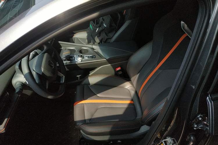 Used CHANGAN UNI-V 2024 1.5T Prestige Edition Left Front Seat